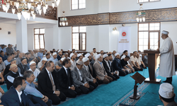 Eski cami korundu, yenisi ibadete açıldı