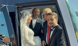 Gelin-damat düğün salonu yerine Cumhurbaşkanı Erdoğan'ı karşılamaya gitti