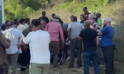 Devrilen traktörün altında kalan sürücü hayatını kaybetti