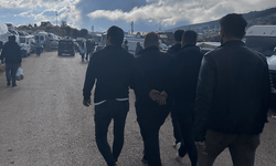 Aranan hükümlü panayırda yakalandı