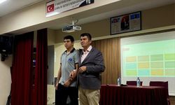 Bolu’da Prof. Dr. Ercan Aktan’dan liselilere sosyal medya dersi!