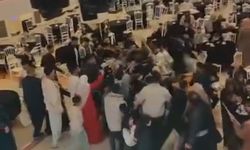 Düğün salonunda takı kavgası: Tekme, yumruk ve sandalyeler havada uçuştu