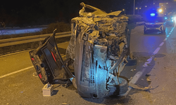Kamyonet bariyerlere çarptı, sürücü hayatını kaybetti