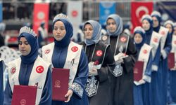 Kız hafizelerin icazet sevinci 150 kişiye özel tören