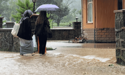 Meteoroloji'den 7 bölgeye sağanak uyarısı! İşte yağış beklenen iller
