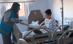 Minik hastaların yüzünü güldüren ziyaret