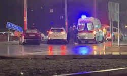 Yeni açılan akıllı kavşakta ilk kaza! Otomobil direğe çarptı