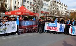 ÇİN'İN DOĞU TÜRKİSTAN POLİTİKALARI PROTESTO EDİLDİ