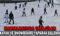 KARTALKAYA'DA TATİLCİLER KAYAK VE SNOWBOARD YAPARAK EĞLENDİ