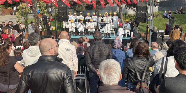 Zonguldak'ta "Madenci Korosu" Türk Mutfağı Haftası'na özel konser verdi
