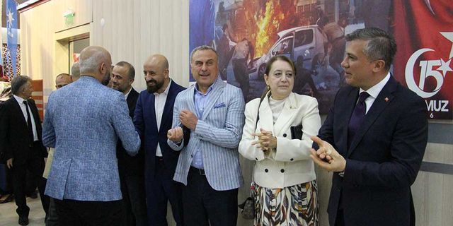 AK PARTİ’DE COŞKULU BAYRAMLAŞMA TÖRENİ