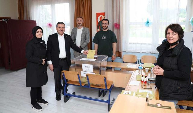 Vali Cevdet Atay Oyunu Kullandı