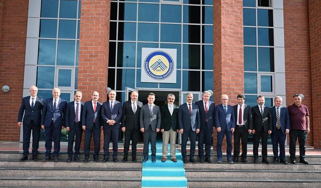 KBÜ Rektörü Kırışık Batı Karadeniz Üniversiteler Birliği Dönem Toplantısına katıldı