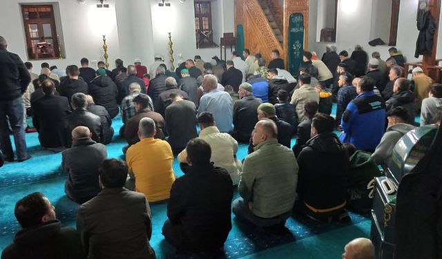 Devrek’te Kadir Gecesi coşku içerisinde idrak edildi