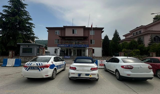 Drift yaparken tabure ile kovalanan lüks otomobil sürücüsüne ceza yağdı