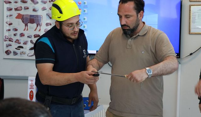 Kurban kesim kursuna yoğun ilgi
