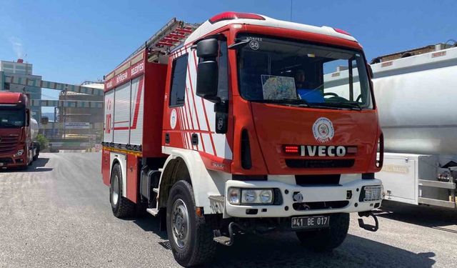 Fabrikanın çatısında yangın çıktı