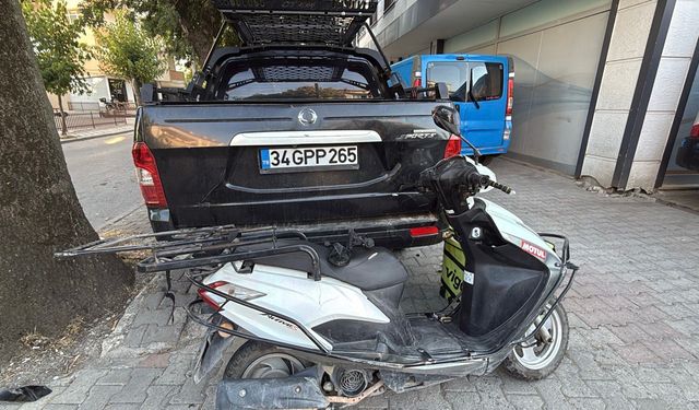 Kocaeli'de otomobille çarpışan motosikletin sürücüsü yaralandı