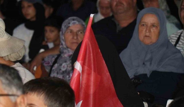 Sakarya, 9 yıl sonra Demokrasi Meydanı’nda tek yürek oldu