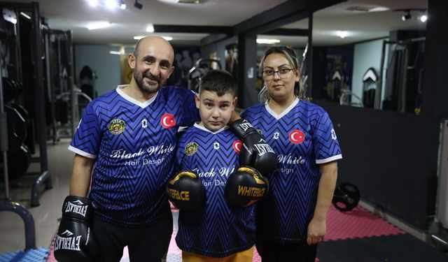 Özel birey Alptuğ Ali'nin mutluluğu için ailece spora başladılar