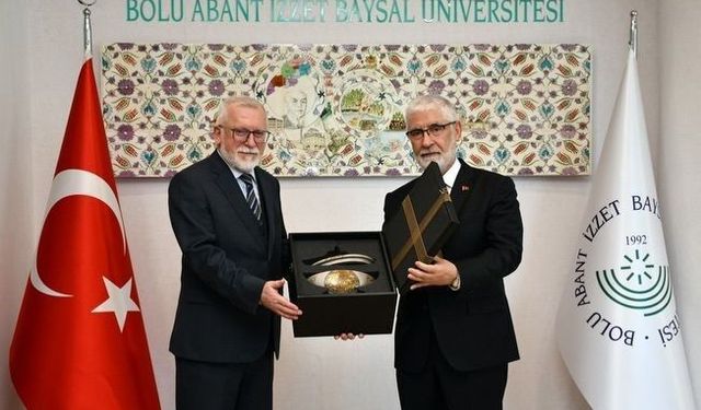 Prof. Dr. Faruk Yiğit, BAİBÜ’deki yeni görevine başladı