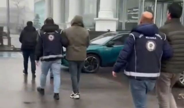 Düzce’de, kaçak göçmenler kamyon kasasında yakalandı