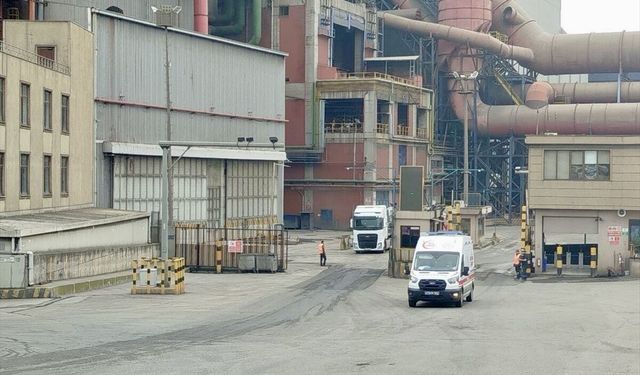 Kocaeli'de fabrikada yüksekten düşen 4 işçi yaralandı
