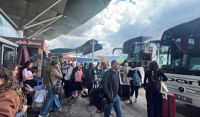 Bolu otogarında, iğne atsan yere düşmez