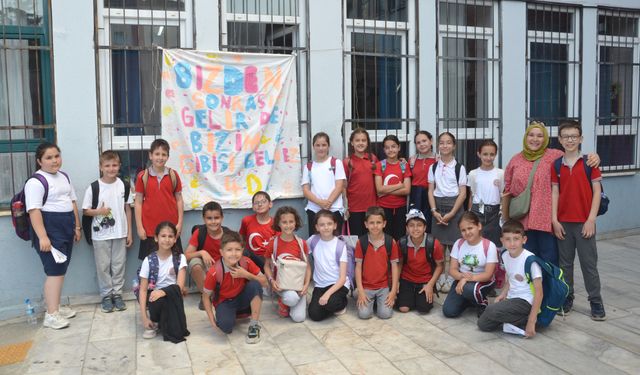 Karamürsel'de Deneyap Teknoloji Atölyeleri seçme sınavında başarılı olan öğrenciler ödüllendirildi