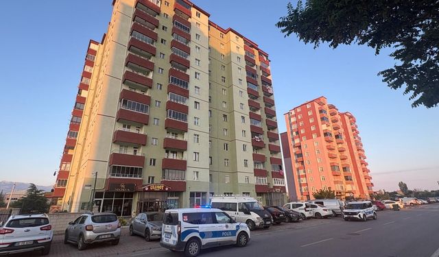 Babası tarafından evde ölü bulundu