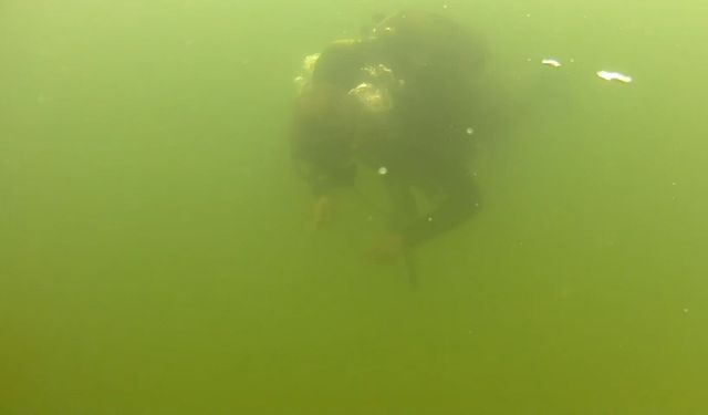 Bolu itfaiyesi, 18 metre derinlikte tatbikat yaptı!