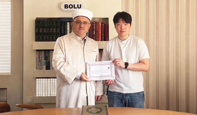 İslamı araştıran Güney Koreli Seungjın Hong, Bolu’da Müslüman Oldu