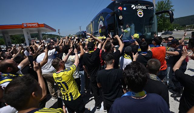 Fenerbahçe’ye Kaynaşlı'da coşkulu karşılama