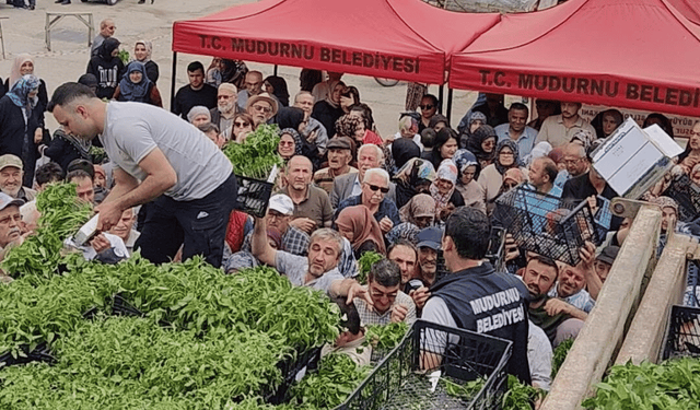 Ücretsiz fide dağıtımında izdiham yaşandı