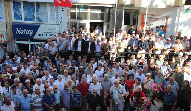 Bolu’da, CHP’den istifa eden yüzlerce kişi, Yeni Parti’ye katıldı