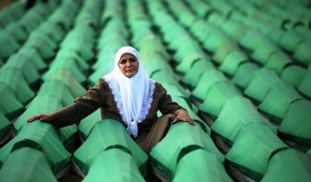 Bosna'nın kanayan yarası: Srebrenitsa soykırımı
