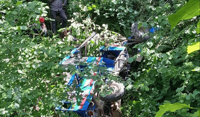 Devrilen patpatın sürücüsü hayatını kaybetti