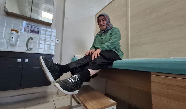 İlk ayakkabısını, 51 yıl sonra giydi