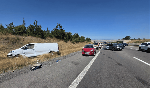 Bolu'da trafik kazasında 3 kişi yaralandı