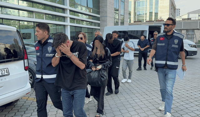Fuhuş çetesine operasyon: 3 kadın kurtarıldı, 5 gözaltı