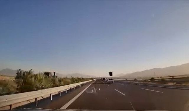 Rüzgardan uçan portbagaj faciaya neden oluyordu