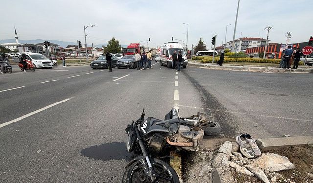 Feci kazada 2’si ağır 3 kişi yaralandı