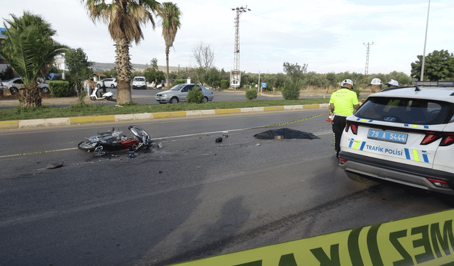Beton mikseriyle çarpışan motosikletin sürücüsü hayatını kaybetti