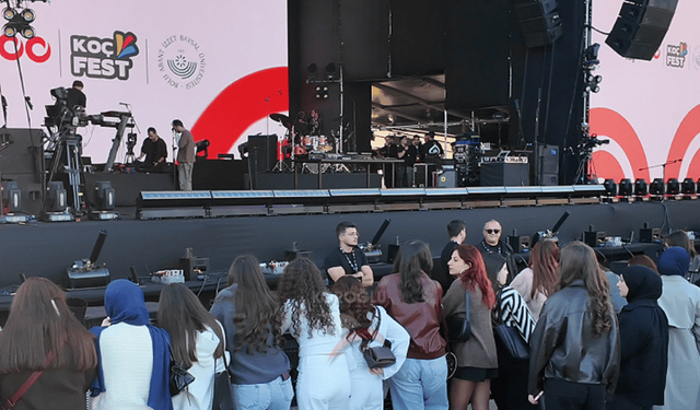 Bolu’da KoçFest heyecanı! Gençler saatler öncesinden konser alanına gelmeye başladı