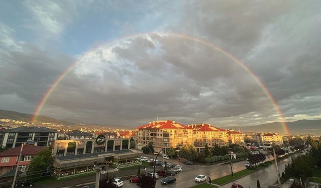 Bolu'da yağmurun ardından gökkuşağı oluştu