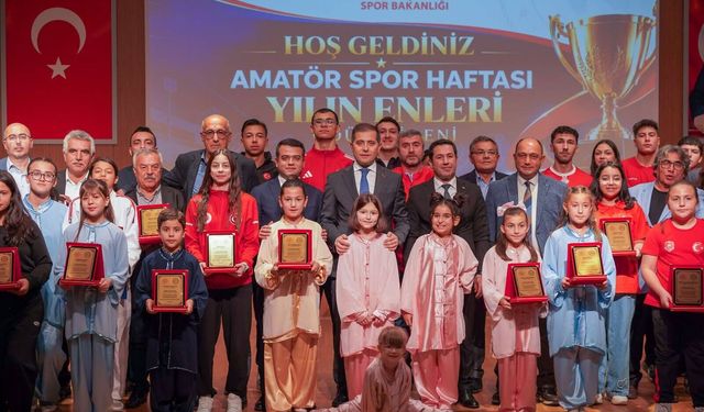 Bolu’da yılın enleri ödüllerini aldı