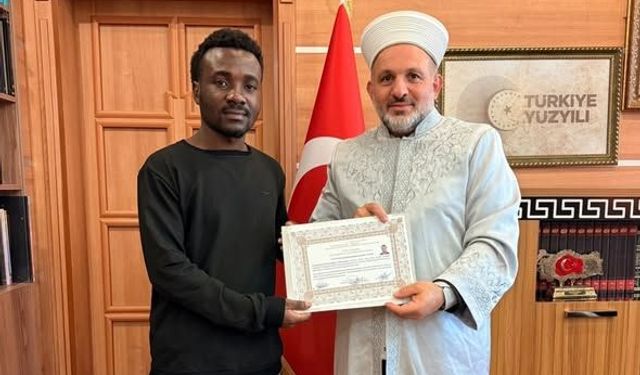 Kongolu üniversite öğrencisi, Bolu'da Müslüman oldu