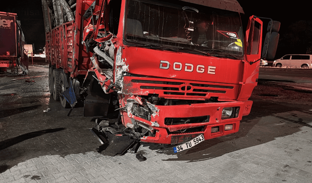 Zincirleme trafik kazası 3 yaralı
