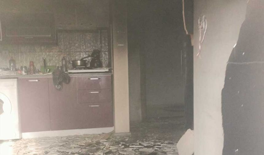 Elektrik Panosundan Çıkan Yangını İtfaiye Ekipleri Söndürdü