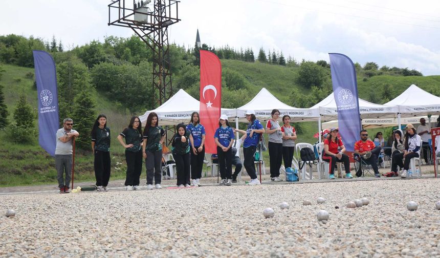 Karabük’te ilk kez düzenlenen Bocce Bölge Şampiyonası devam ediyor